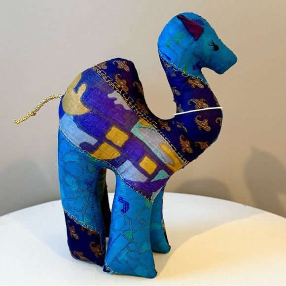 NWOT Patchwork Stuffed Camel Handcrafted in India - from Ark Encounter in KY - Picture 1 of 5